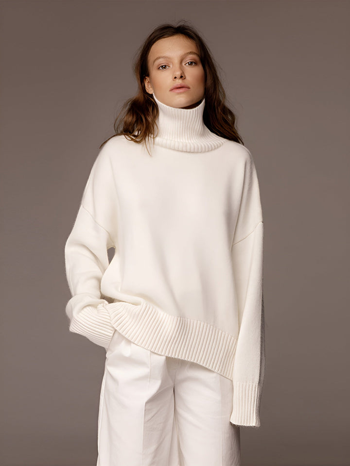 Loose thick knit jumper with collar