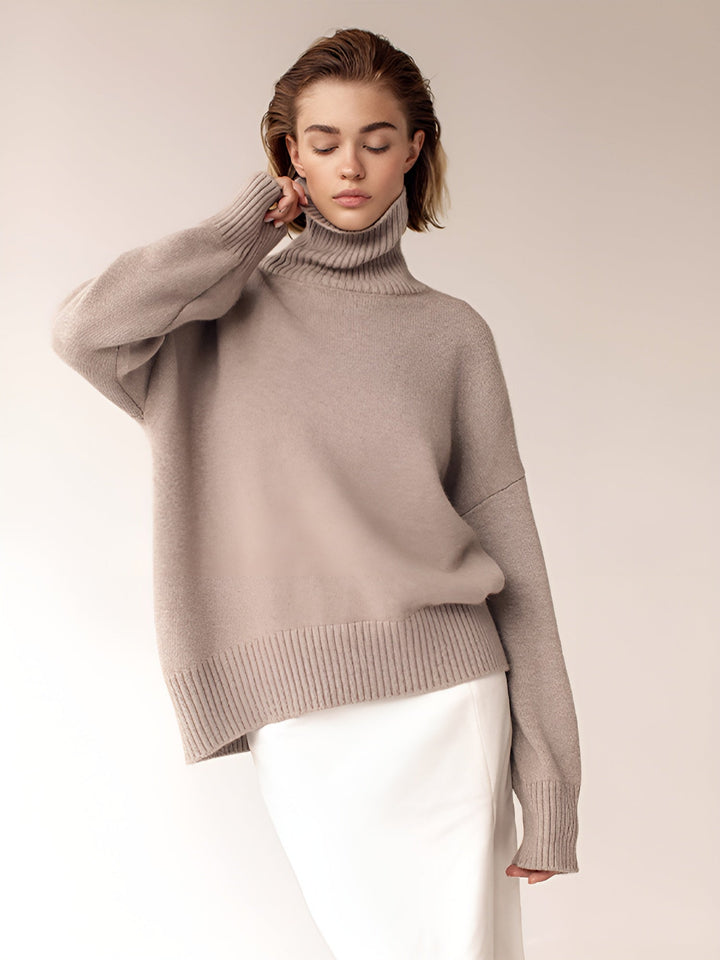 Loose thick knit jumper with collar