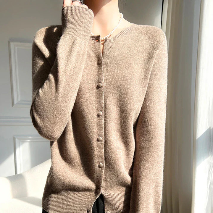 Cardigan with buttons