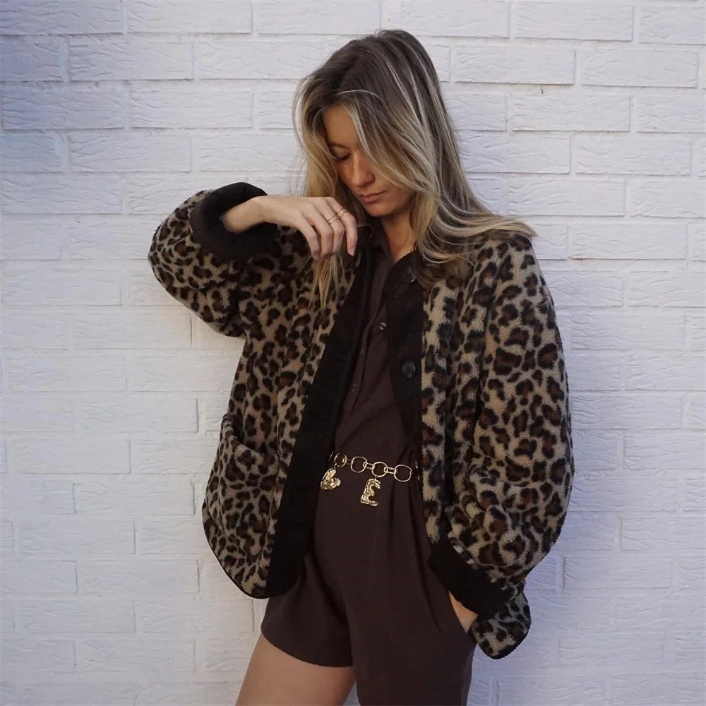 Trendy leopard coat