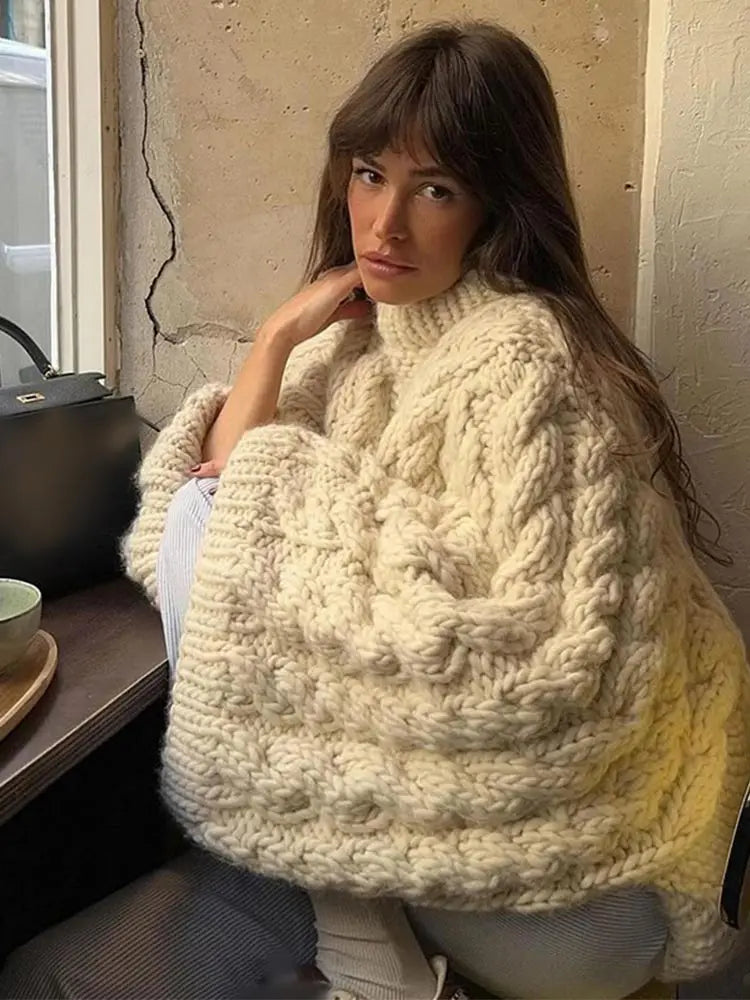 Oversized knitted pullover